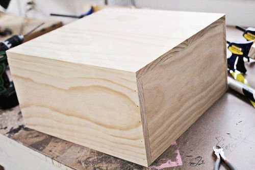 Процесс изготовления приставного столика своими руками