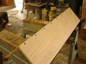 Процесс изготовления деревянной вешалки своими руками