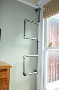 Полочка из оцинкованных труб