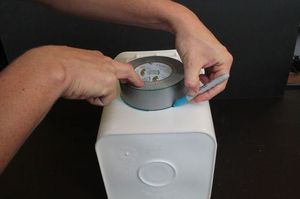 Процесс изготовления бумбокса из корзины