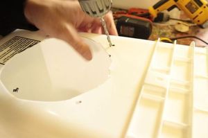 Процесс изготовления бумбокса из корзины