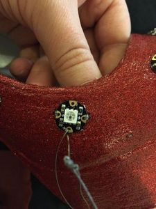 Процесс изготовления туфелек Дороти своими руками