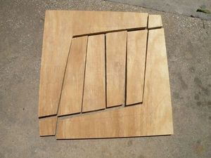 Процесс изготовления креативного стула из фанеры и шлангов