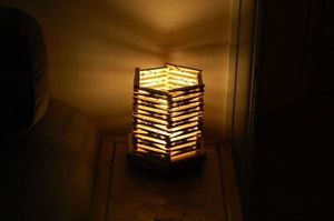 Лампа-ночник из прищепок
