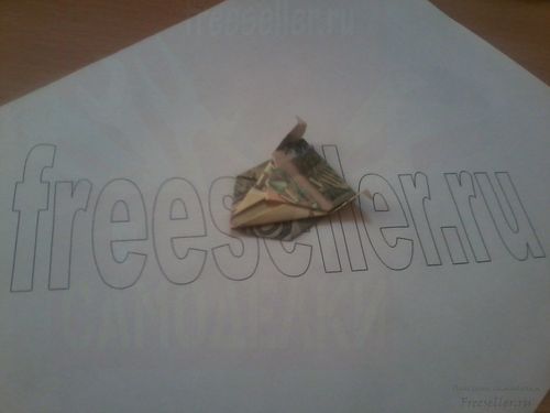 Гоночка из купюры в технике оригами