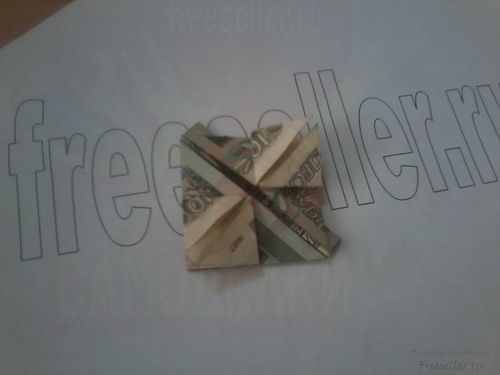 Сердце из купюры в технике оригами