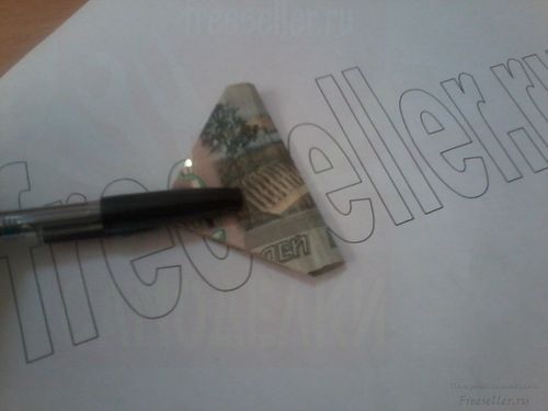 Сердце из купюры в технике оригами