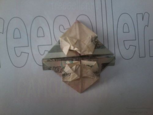 Сердце из купюры в технике оригами