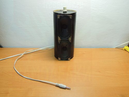 Музыкальная колонка из пивной банки
