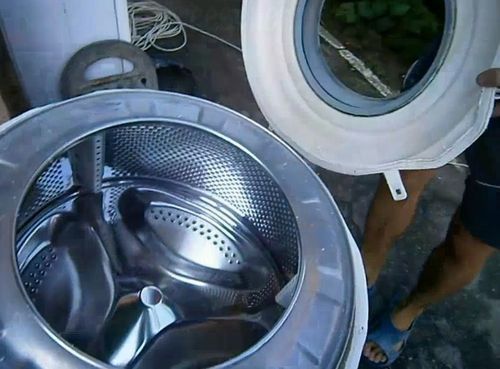 Процесс замены подшипника барабана стиральной машины Indesit