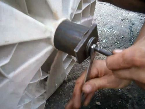 Как заменить подшипник в стиральной машине Indesit.