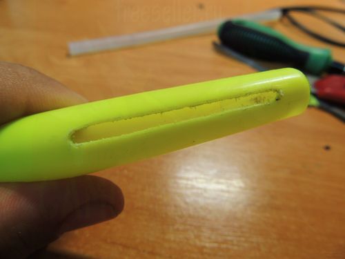 Процесс ремонта клеевого пистолета