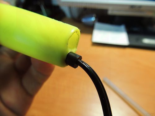 Процесс ремонта клеевого пистолета