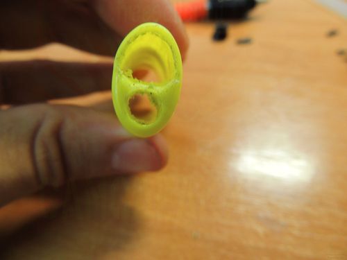 Процесс ремонта клеевого пистолета