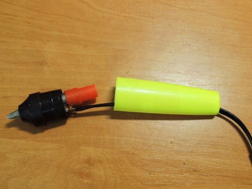 Процесс ремонта клеевого пистолета