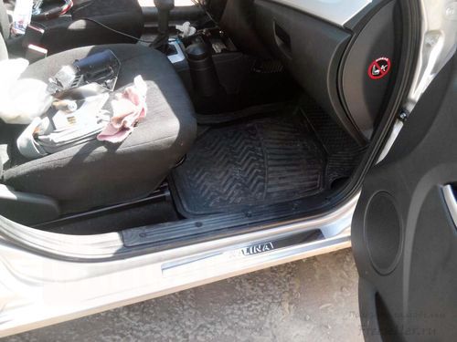 Установка накладок на пороги Калина 2