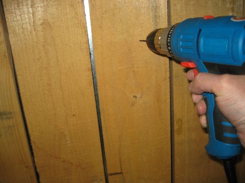 Простой способ повесить картину наклонно