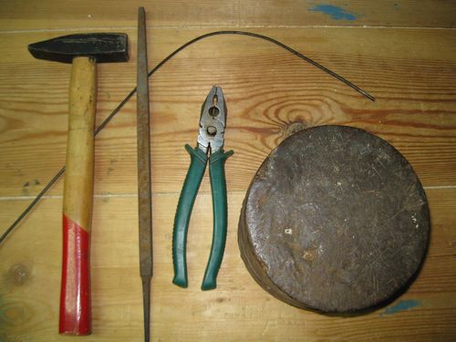 Материалы и инструменты для изготовления приспособления для чистки стиральной машины