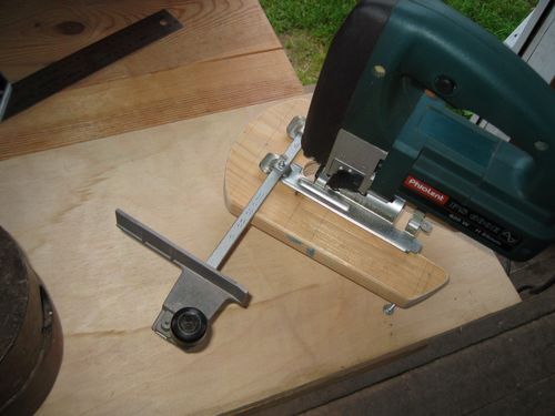 Процесс изготовления стола с ножкам т советского телевизора