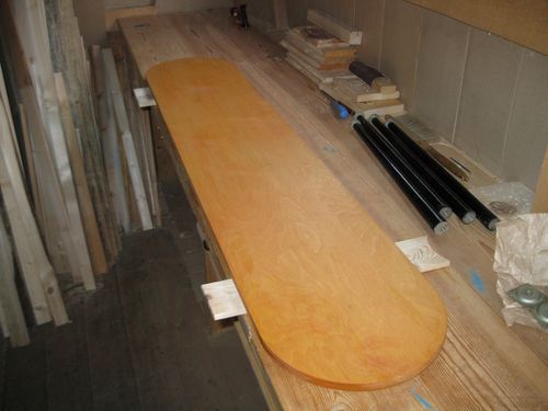 Процесс изготовления стола с ножкам т советского телевизора