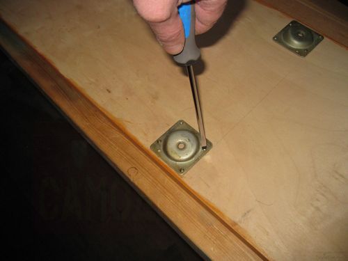 Процесс изготовления стола с ножкам т советского телевизора