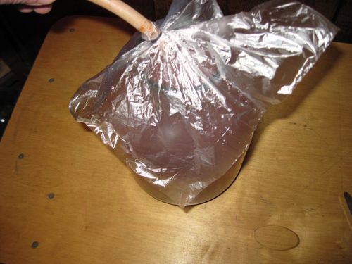 Простой водяной затвор для домашнего виноделия