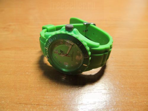 Делаем самодельный браслет для мелких деталей и саморезов