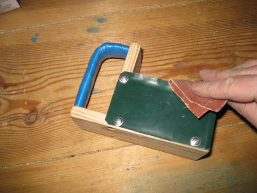 Держатель для одноразовых емкостей под краску