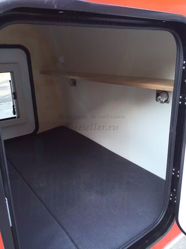 Как сделать прицеп Капля (Teardrop) своими руками. Вид внутри