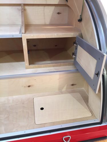 Как сделать прицеп Капля (Teardrop) своими руками. Полки и наполнение