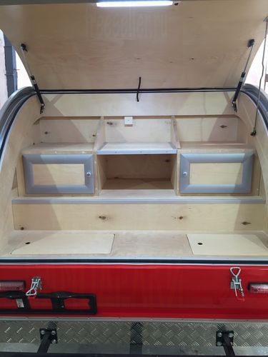 Как сделать прицеп Капля (Teardrop) своими руками. Полки и наполнение