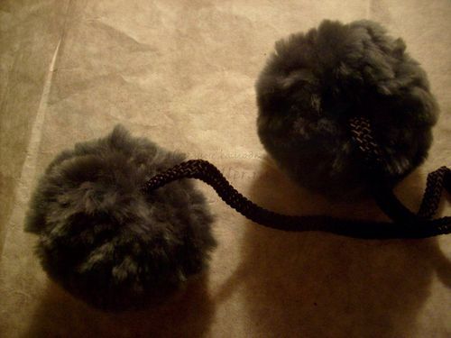 Меховые бубоны своими руками