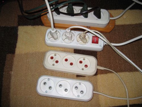 Советы по подключению новогодних электрогирлянд через удлинители