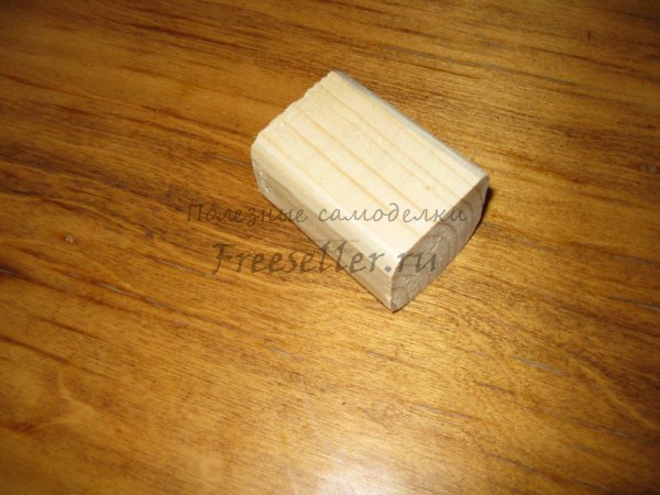 Приспособление для извлечения упавших предметов за шкафом