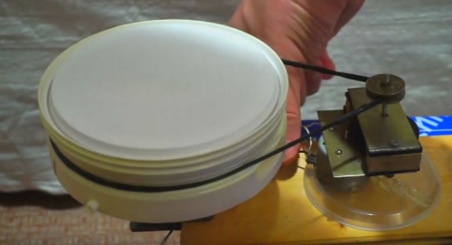 Самодельная вращающаяся круглая поверхность для видеосъёмки предметов