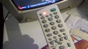 Как настроить универсальный пульт TV-139F для телевизора