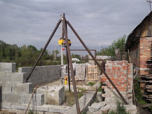 Подъемный кран Четырехнога своими руками