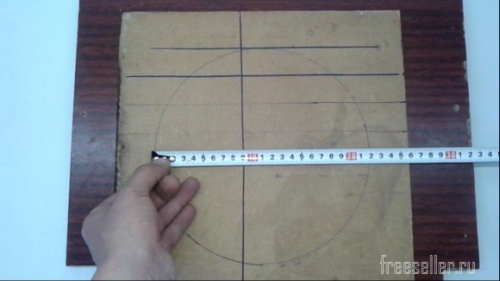 Как быстро и просто вырезать ровный круг в фанере.