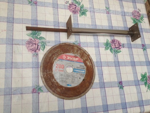 Процесс изготовления стола гриба