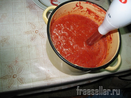 Контейнеры для заморозки ягод из пакетов от молока и сока - заполняем пюре