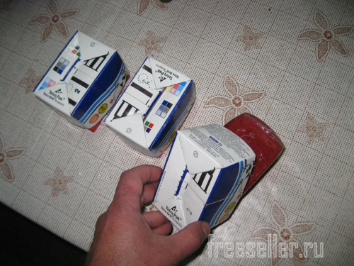 Контейнеры для заморозки ягод из пакетов от молока и сока - заполняем пюре