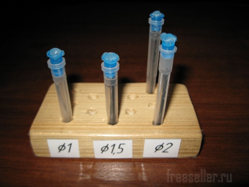 Контейнеры для мелких сверл из колпачков от одноразовых шприцов