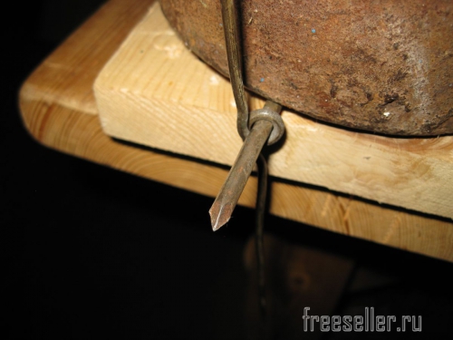 Процесс доработки звукового датчика наполнения бочки водой