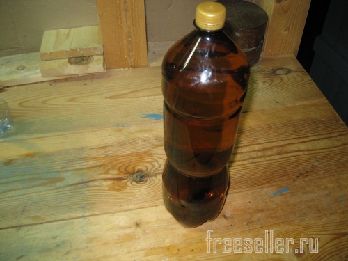 Походная пластиковая бутылка со стаканчиком для питьевой воды