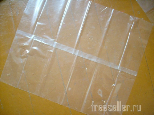 Процесс запайки предметов в целлофан в домашних условиях