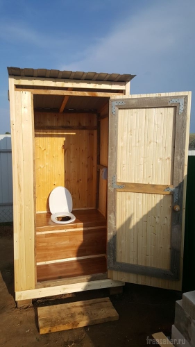 Дачный деревянный туалет своими руками