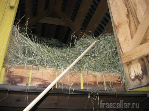 Самодельное устройство для доставания сена с чердака