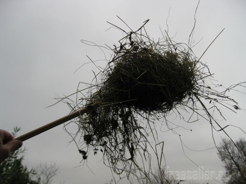 Самодельное устройство для доставания сена с чердака