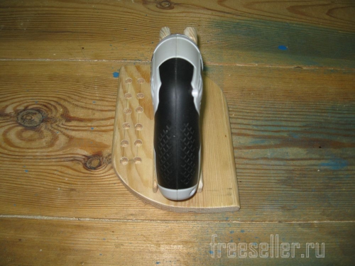 Самодельная подставка для аккумуляторной отвертки Macallister-mddd36-li