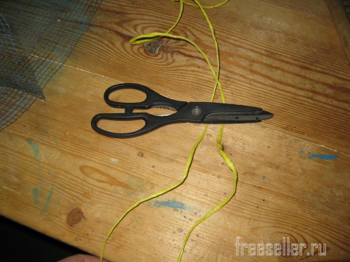 Процесс изготовления приспособления для переноса опавших листьев